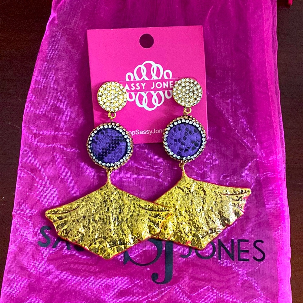 SJ purple dangles. New with tag.